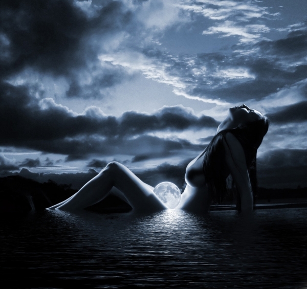Photograph Per Ellstrom Madeleine And The Moon on One Eyeland